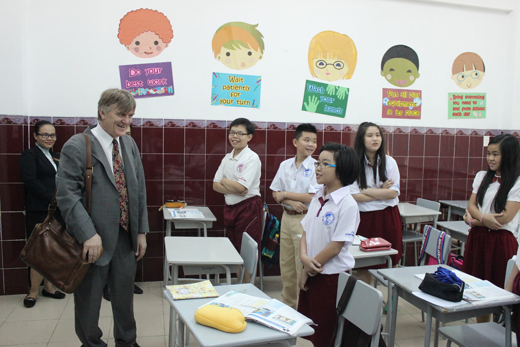 Đại diện CIS sang thăm Trường Quốc tế Á Châu