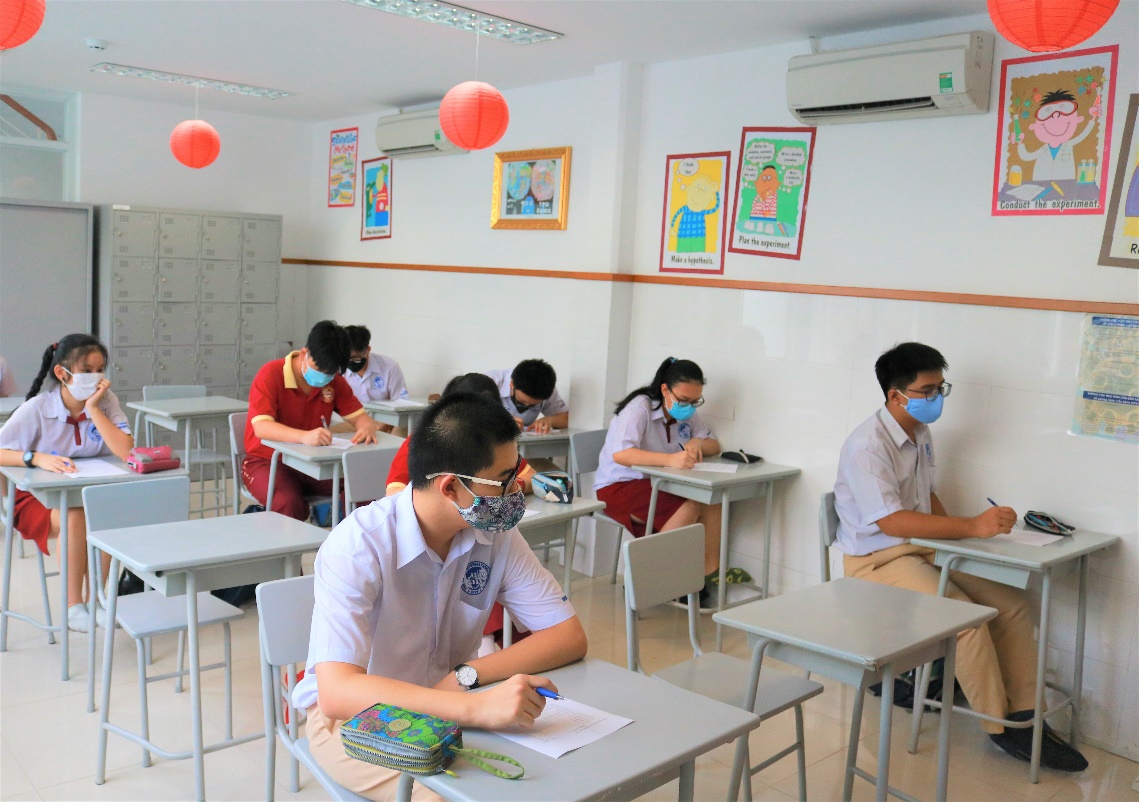 Học sinh Asian School háo hức trở lại trường sau thời gian dài nghỉ học