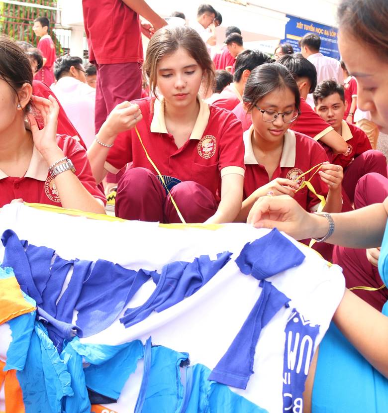 Vui hội trăng rằm rộn ràng và ngập tràn sắc màu của học sinh Asian School