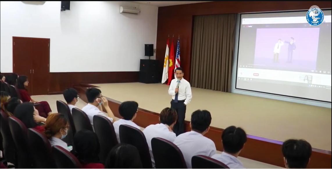 Caothang Campus: Tư vấn tình yêu tuổi học trò cho học sinh khối 12