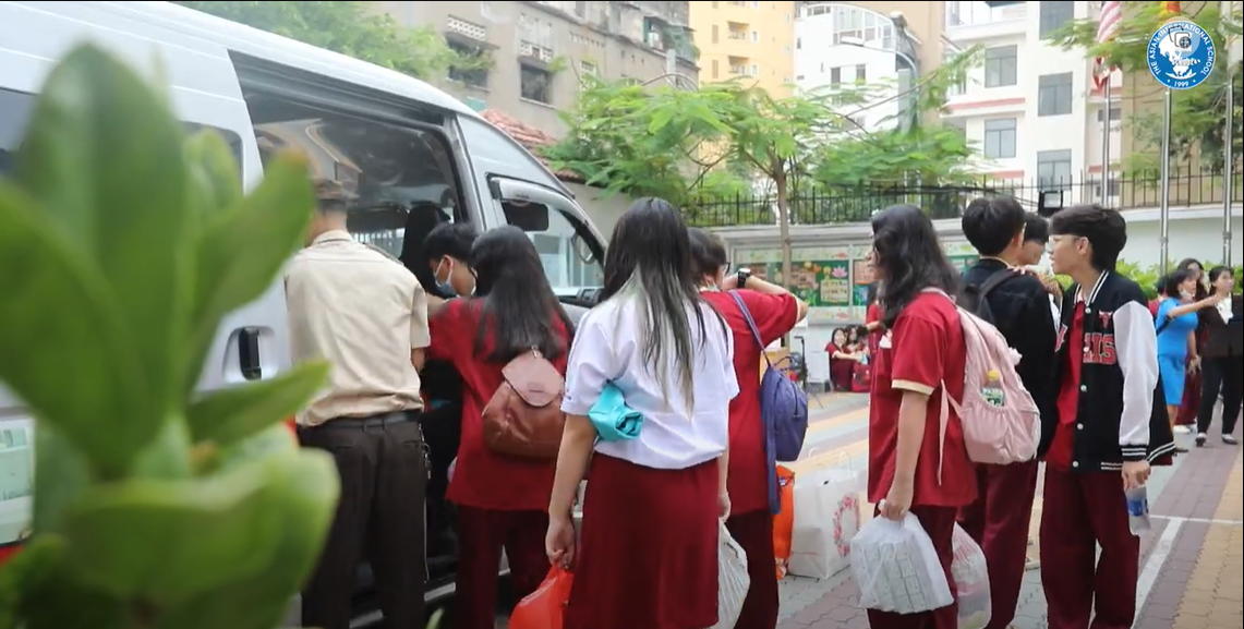 haivanlung Campus: Thiện nguyện tại Trung tâm nhân đạo Quê hương