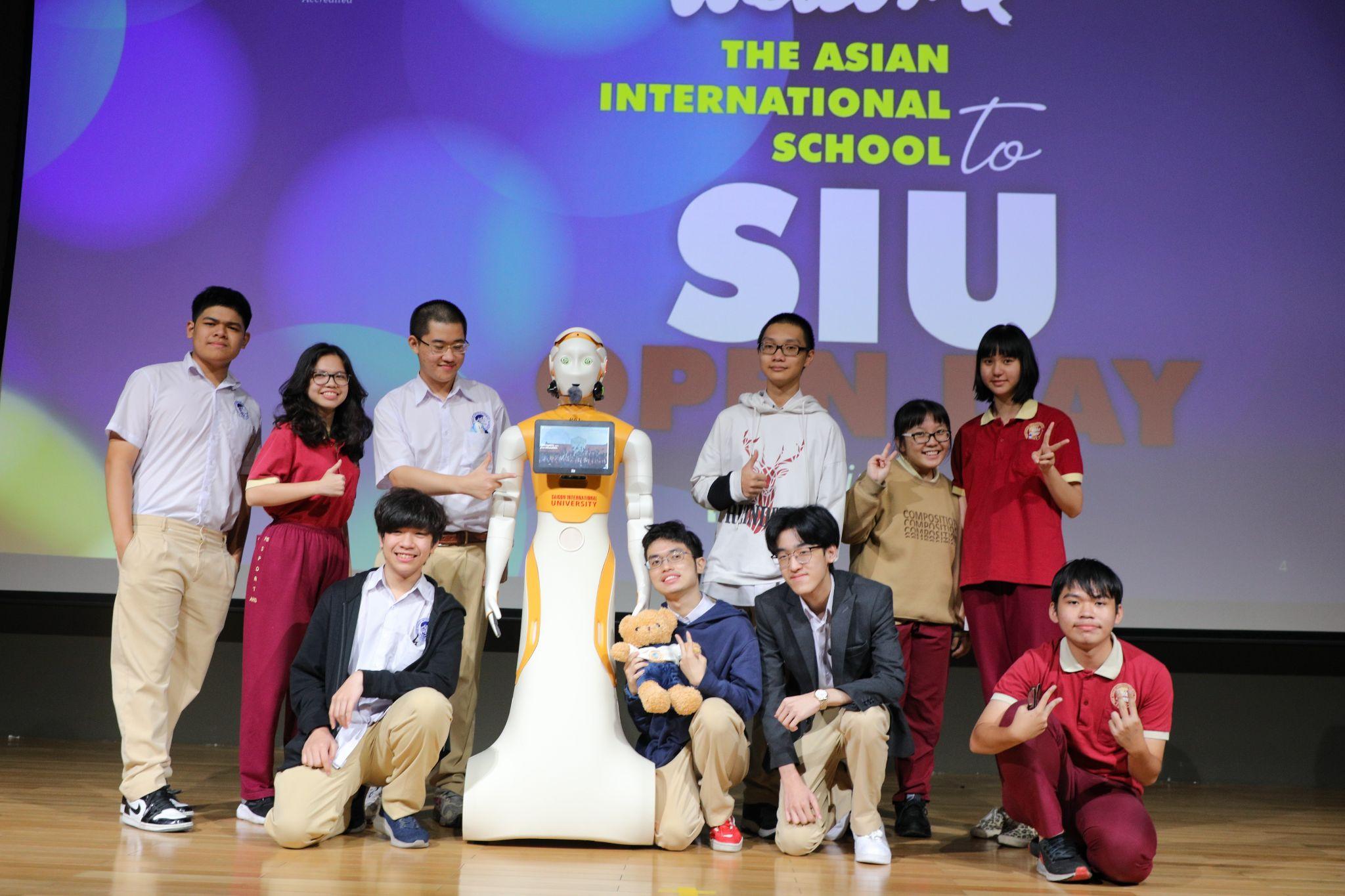 Học sinh Asian School hào hứng gặp gỡ “người bạn thông minh” SIUBOT...<img src='/App_Themes/Default/Images/iconnew.gif' alt='' />